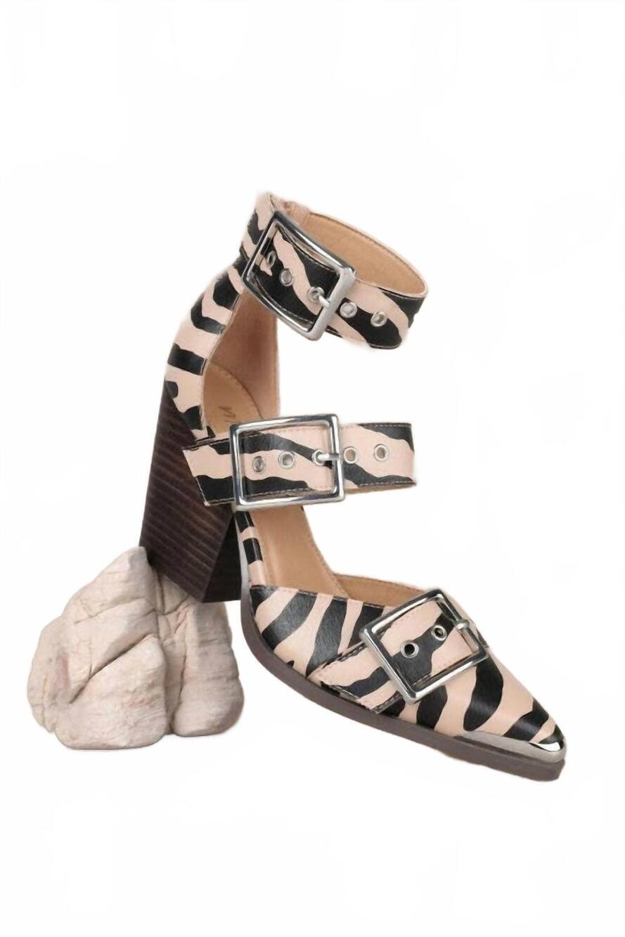 NEW MIIM women's hendrix strappy buckle sandals in zebra